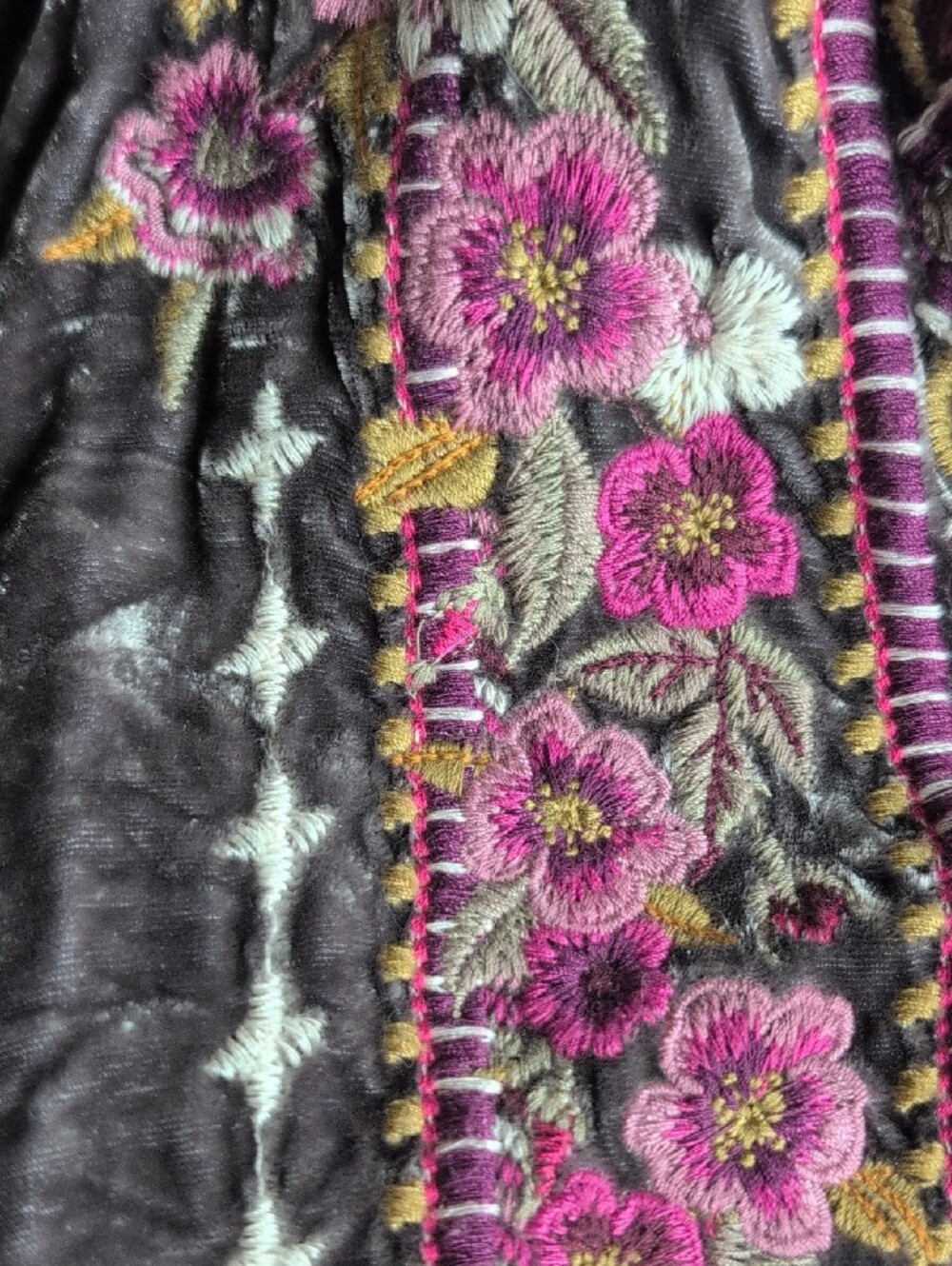 Johnny Was Taupe and Pink Velvet Boho Top - Picture 7 of 7